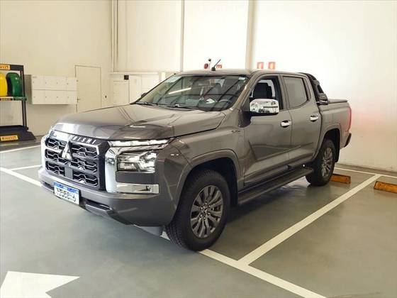 MITSUBISHI TRITON 2.4 BITURBO DIESEL CD HPE 4X4 AUTOMÁTICO